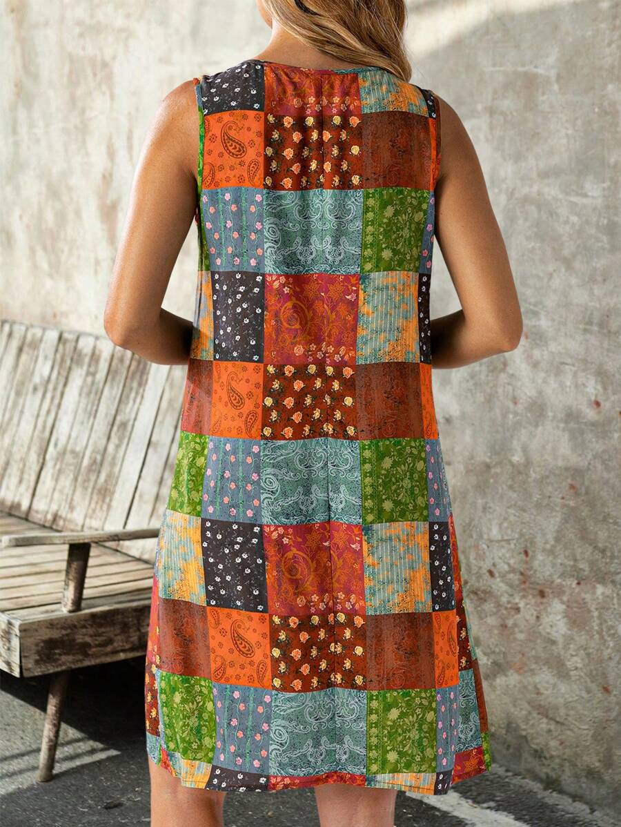 فستان EMERY ROSE نسائي بلا أكمام – بطبعة مربعات وبايزلي للعطلات