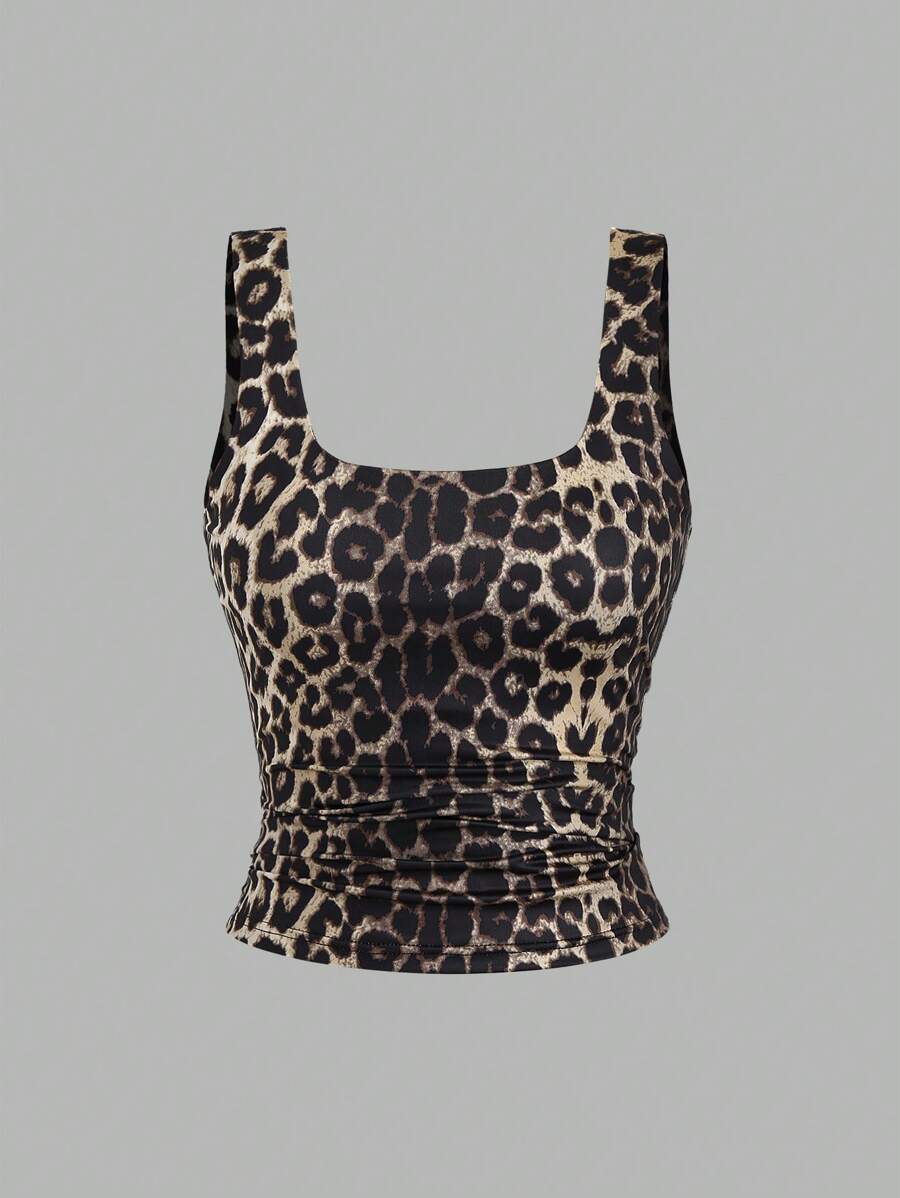 توب صيفي نسائي من Sweetra – بياقة مربعة وطيات أنيقة بتصميم كاجوال قصير