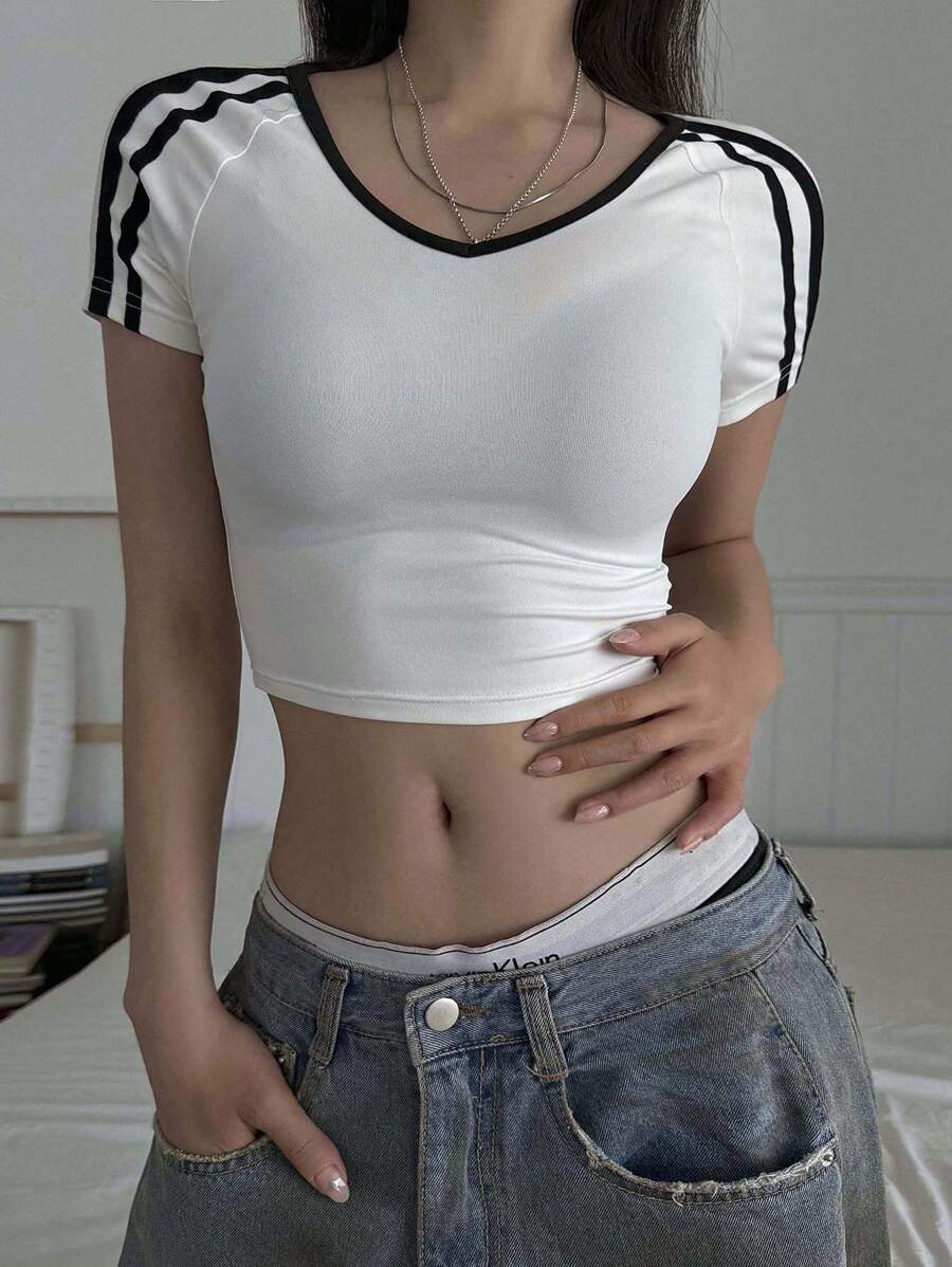DAZY Contrast Trim Raglan Sleeve Crop Tee Sexy Top