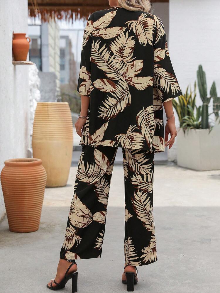 طقم SHEIN LUNE – معطف مفتوح أمامي + بنطال واسع الساق بطبعة استوائية