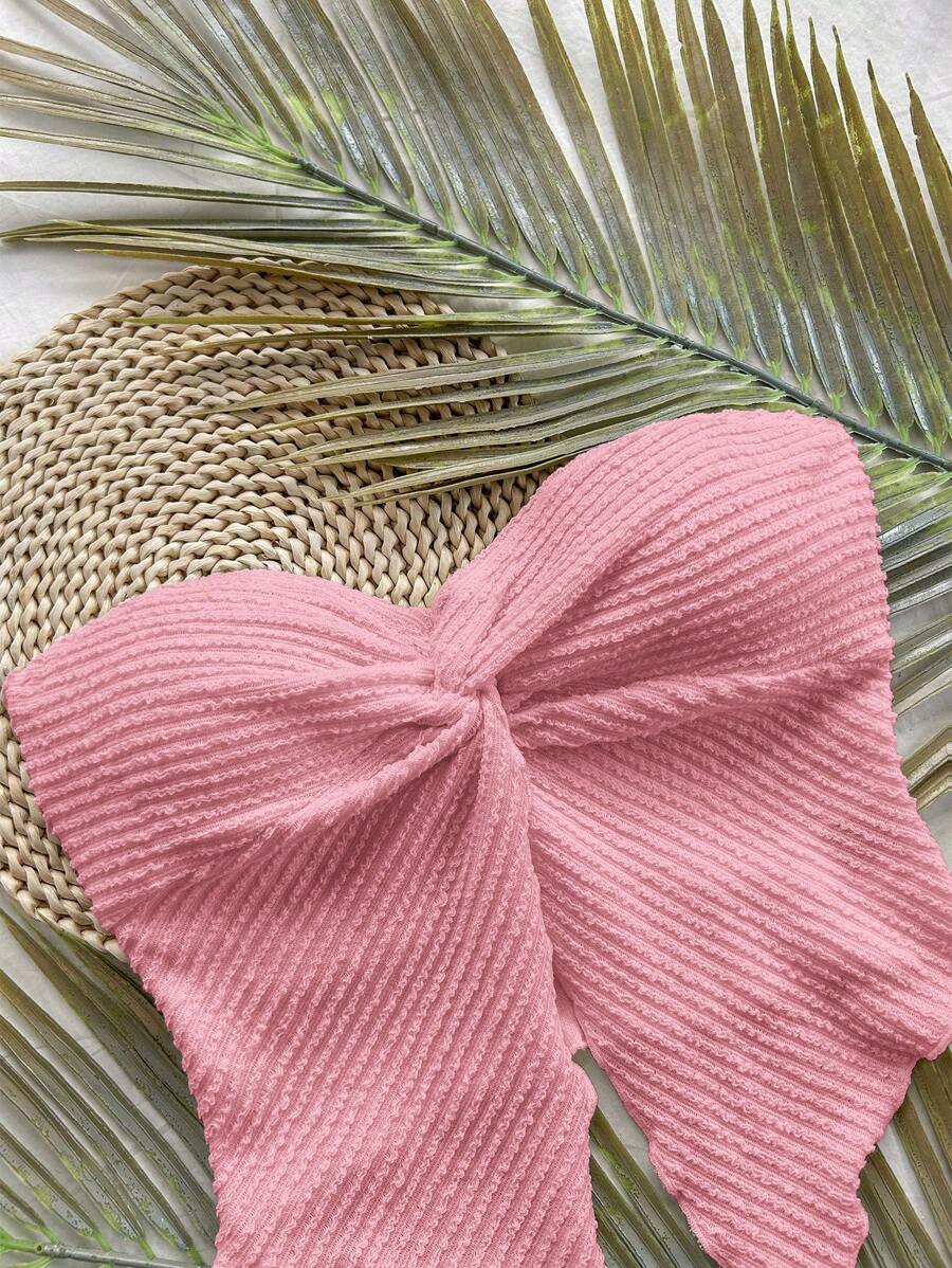 وب نسائي وردي محبوك بدون أكمام بتفصيل ملتف وحافة غير متناظرة