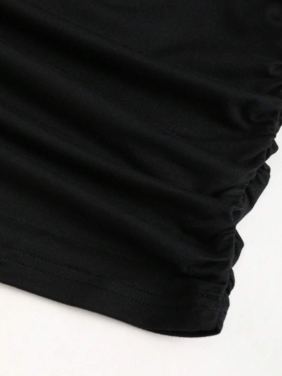 فستان نسائي قصير من Sweetra – ضيّق بدون أكمام، رقبة غائرة، ظهر مكشوف مع رباط خلفي