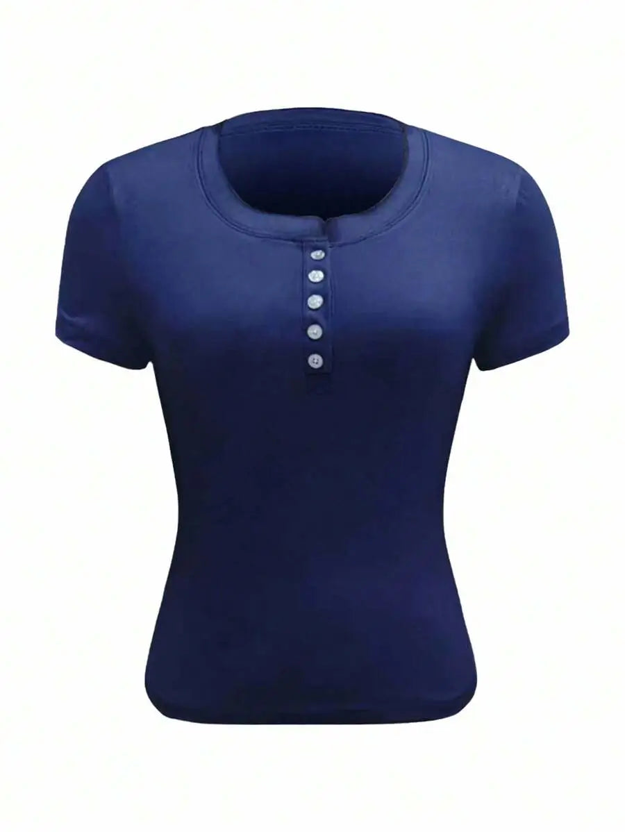 تي شيرت نسائي قصير بأكمام قصيرة من SHEIN EZwear بلون أزرق داكن وأزرار أمامية سادة