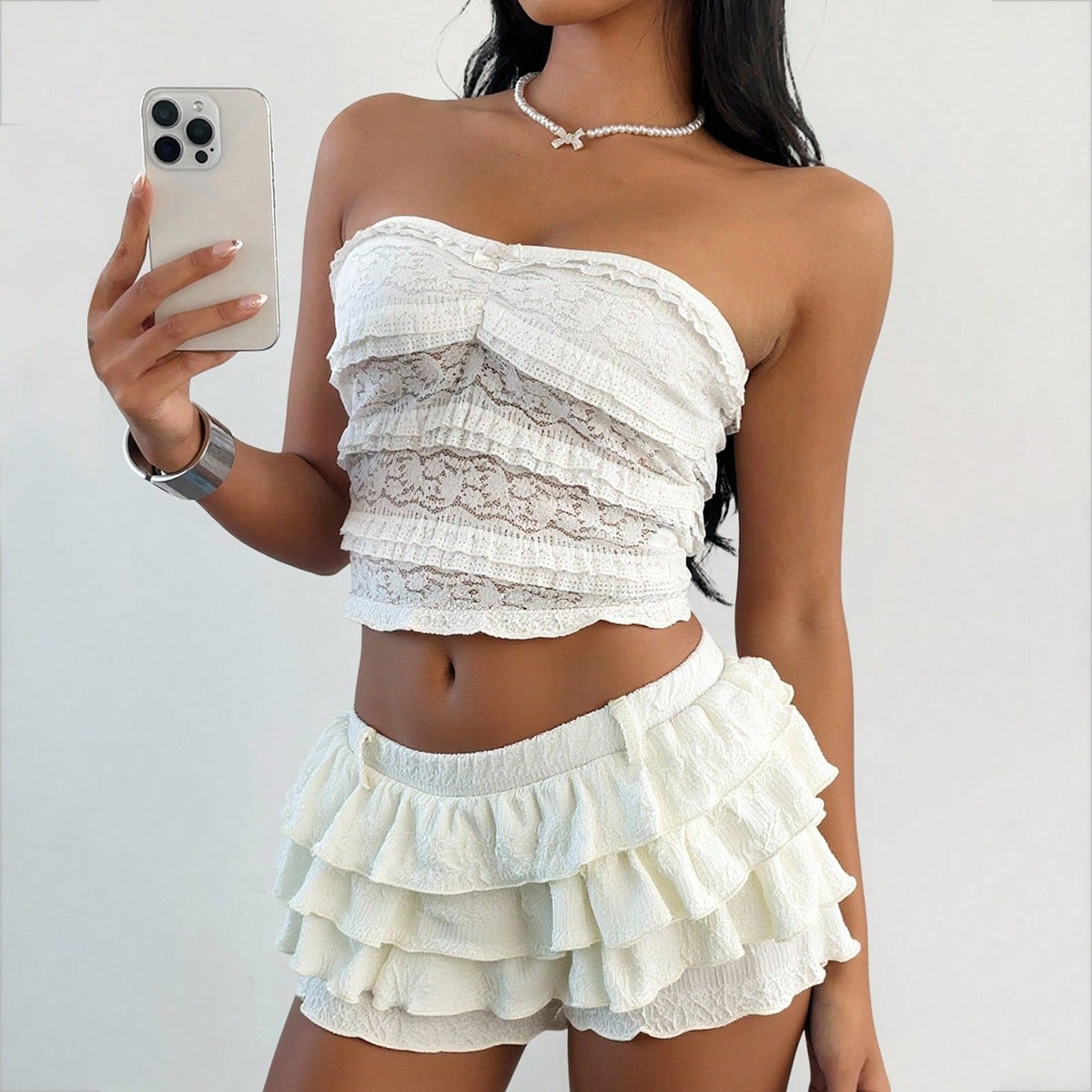 توب نسائي أنيق من Aloruh بلون سادة مع دانتيل