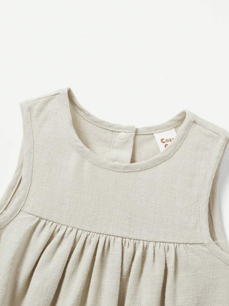 بدلة رومبير بناتي من كوزي كوب، ناعمة بلون سادة بدون أكمام وبرقبة دائرية - سن 6 إلى 9 أشهر