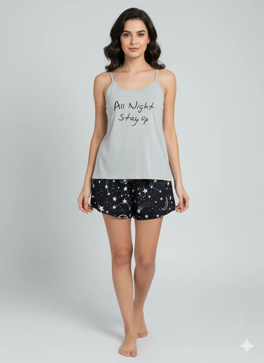 بيجامة نسائية صيفية بلوزة رمادي بشورت أسود بطبعات نجوم من shein
