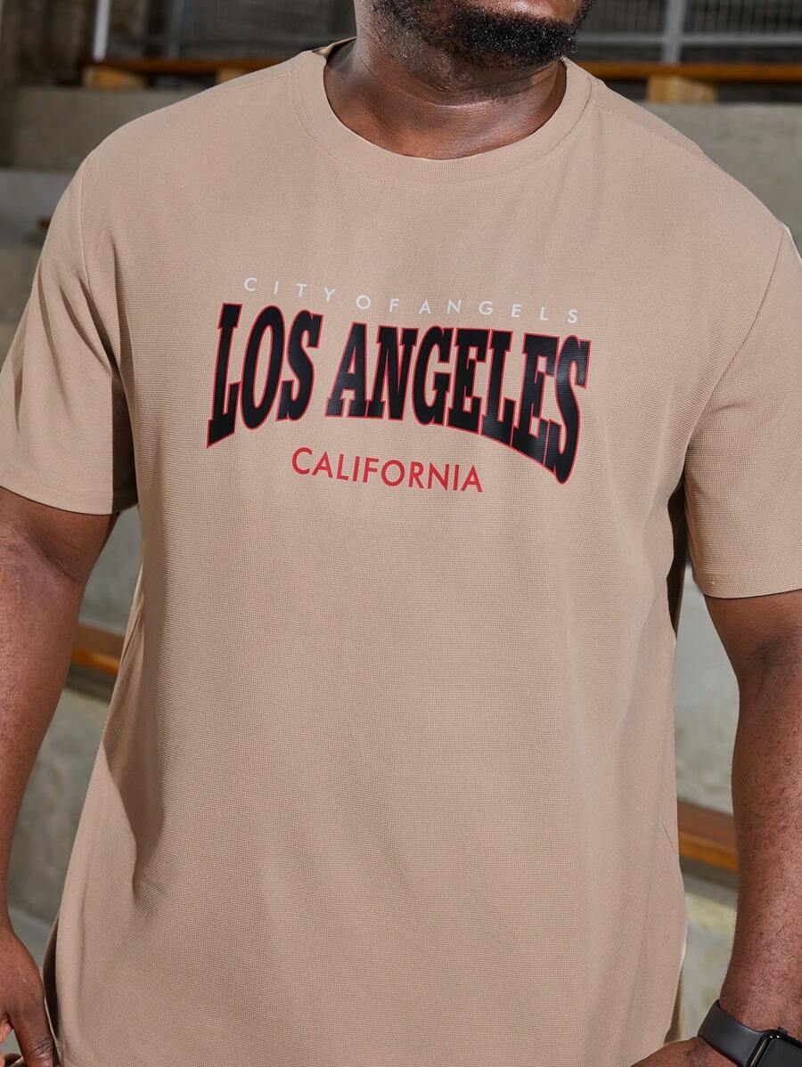 تي شيرت وشورت رجالي صيفي بطباعة شعار من مانفينيتي مين بلس - شي إن