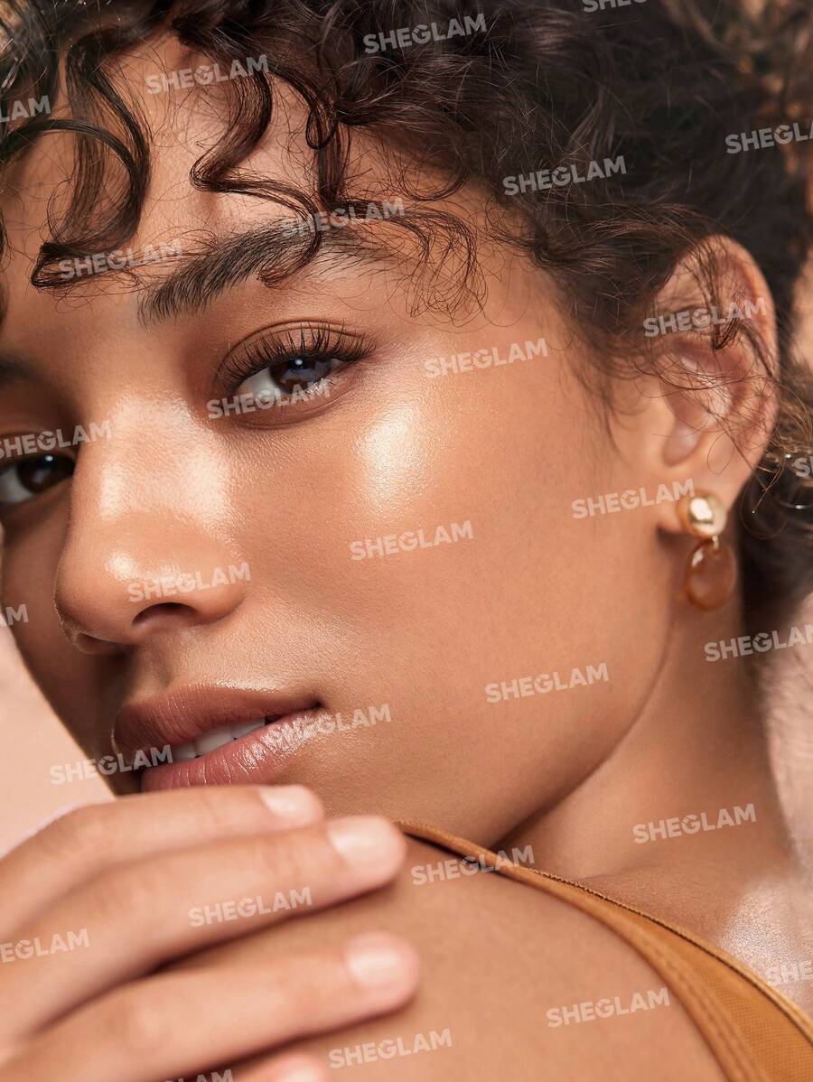 قطرات برونزية Sheglam Glo Hero للتوهج الطبيعي