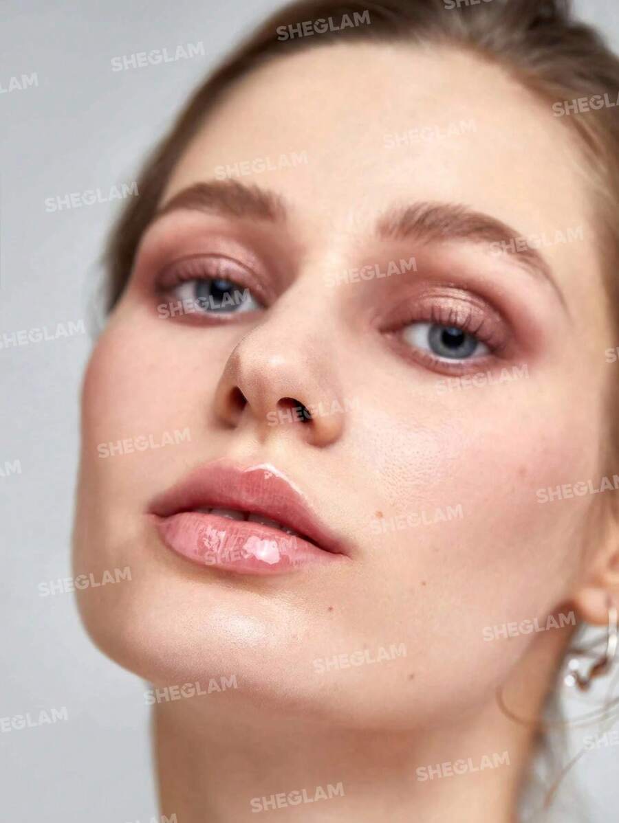 ملمع ونافخ شفاه Hot Goss بلون Oh Em Gee من شيجلام