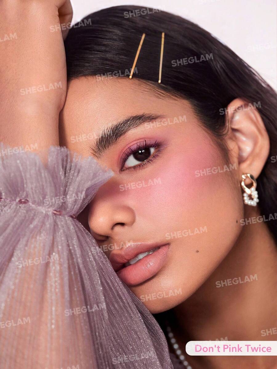 بلاش Sheglam لوف دايف تيندر هارت بودرة للوجه