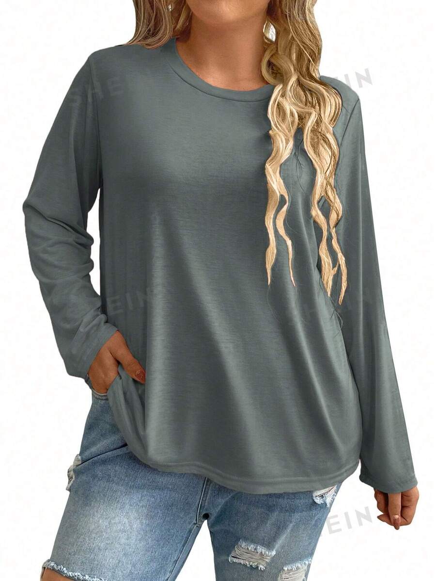 تي شيرت نسائي برقبة دائرية وأكمام طويلة بلون سادة (مقاس كبير) من لون – شي إن