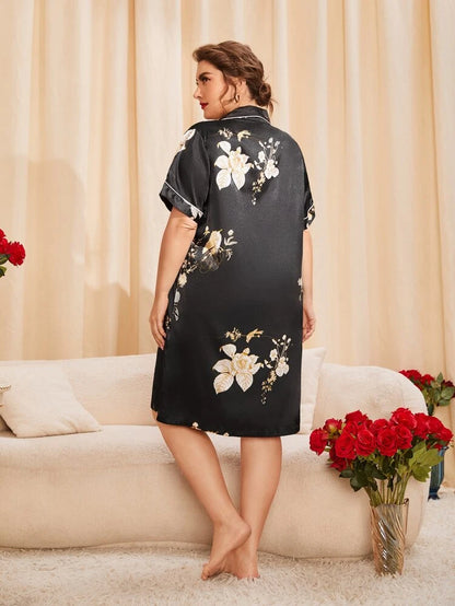 فستان نوم طويل من الحرير الصناعي بمقاس كبير وطبعة زهور أنيقة من لوكس نايتس