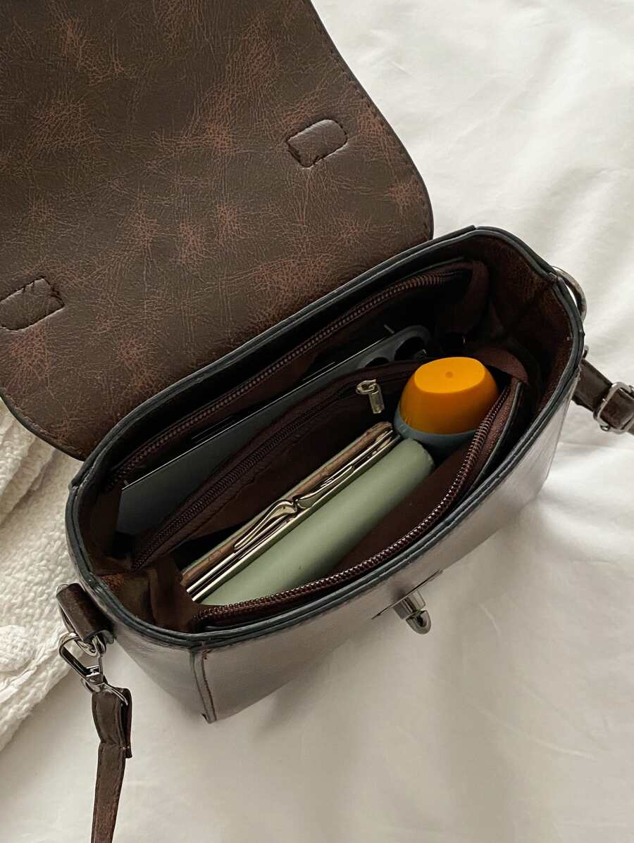 حقيبة صغيرة  ذات قفل معدني مربعShein