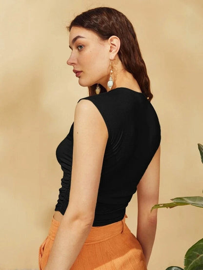 SHEIN Essnce بلوزة لون اسود ساده  ومتجعدة