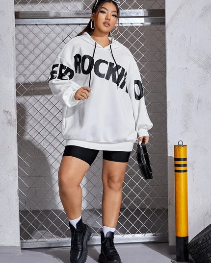 هودي SHEIN EZwear Plus برسومات وأحرف وكتف منسدلة ورباط
