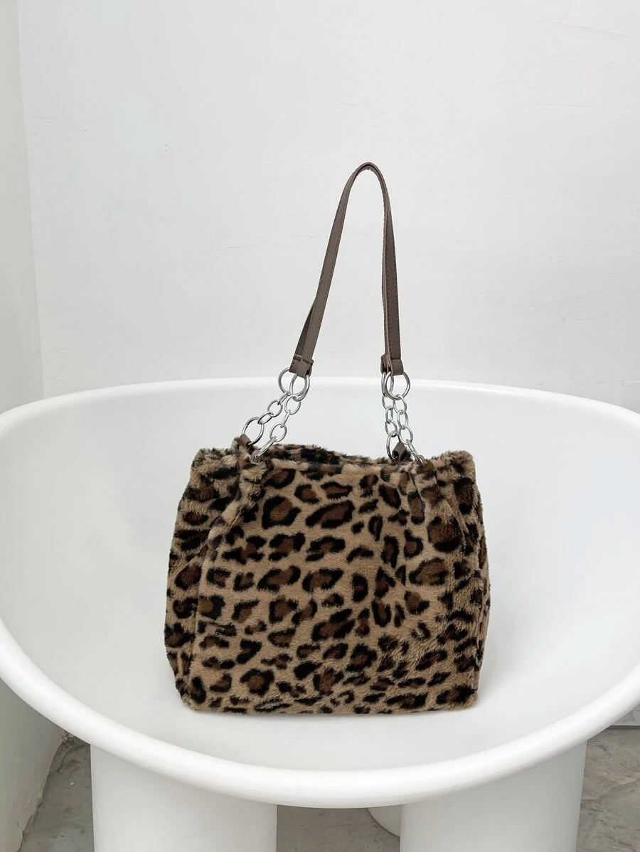 حقيبة كتف فرو ناعمة ومنقوشة بنقشه بنمر ٍShein