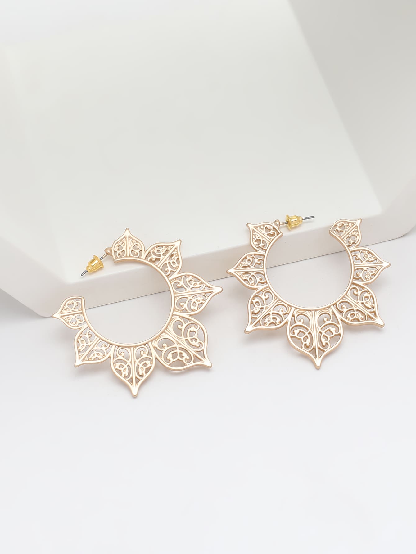 زوج (2 قطعة) أقراط هوب مجوفة (Hollow Out Hoop Earrings)