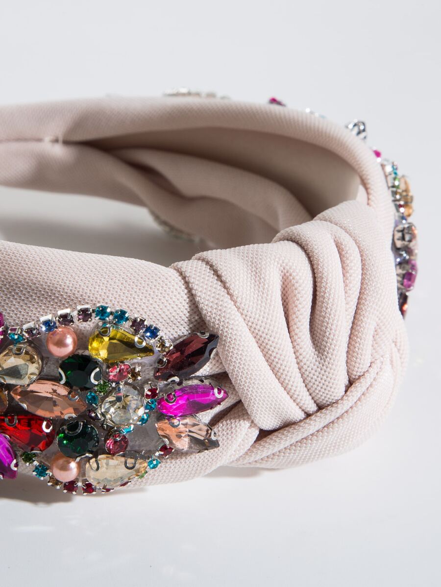 طوق شعر ملكي مزين بأحجار زركونيا مكعبّة — إكسسوار للشعر فاخر