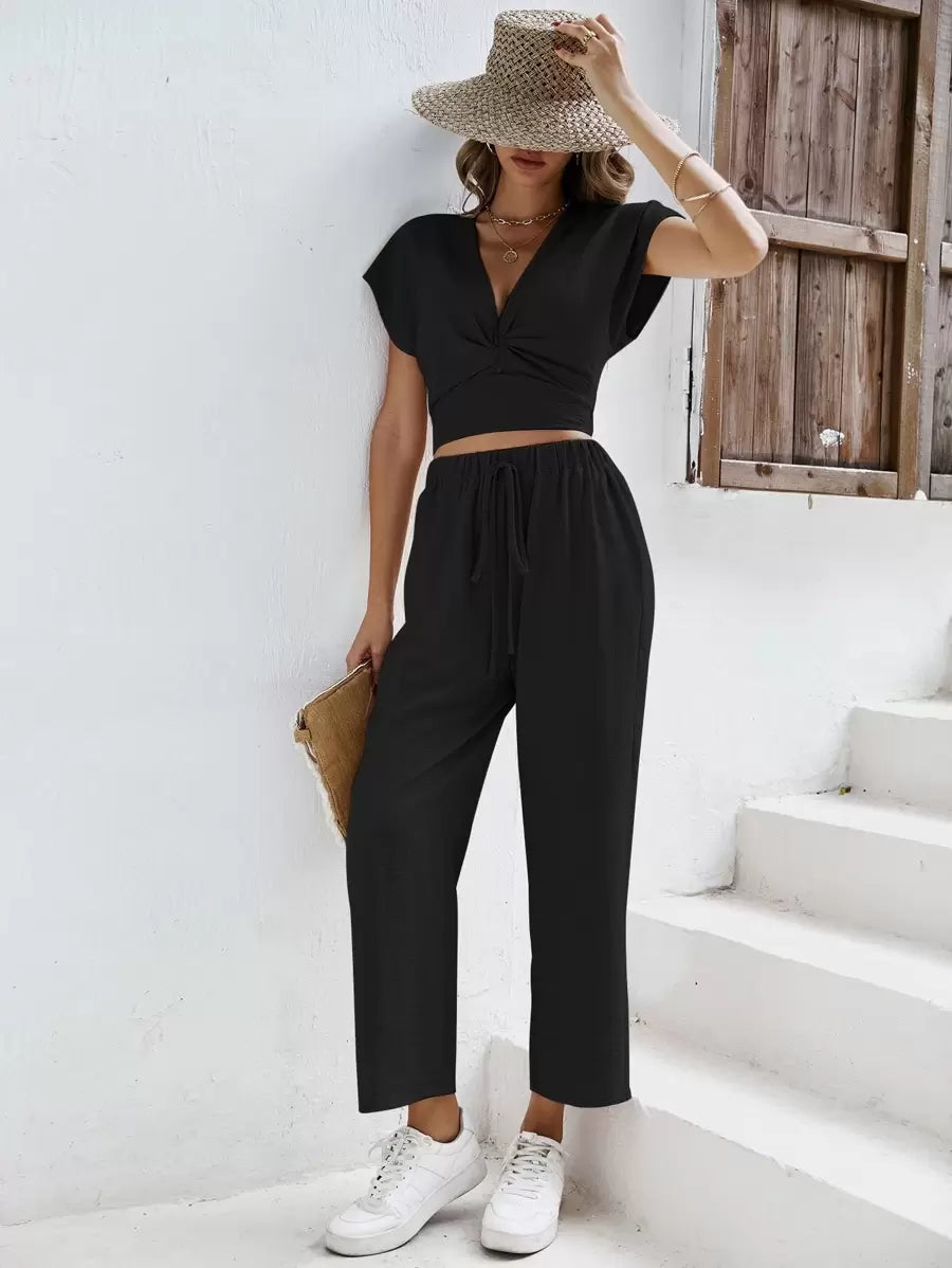 طقم نسائي: كروب توب كاجوال وبنطلون برباط أمامي من فرينشي – شي إن