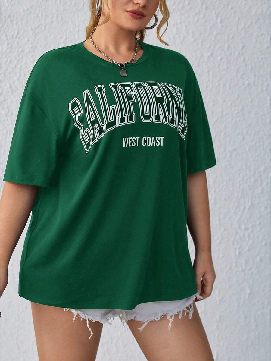 تي شيرت SHEIN EZwear Plus برسومات وأكتاف منسدلة