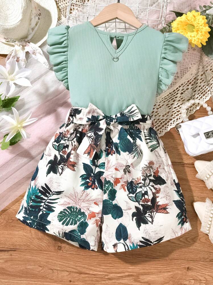 تي شيرت SHEIN Tween Girl بفتحة رقبة على شكل مفتاح وحواف مكشكشة وشورت بطبعة استوائية