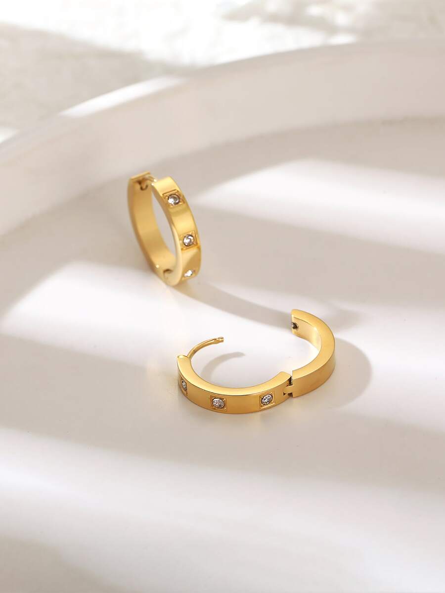 حلق دائري ستانلس ستيل مزين بزركون – زوج أقراط أنيق للنساء