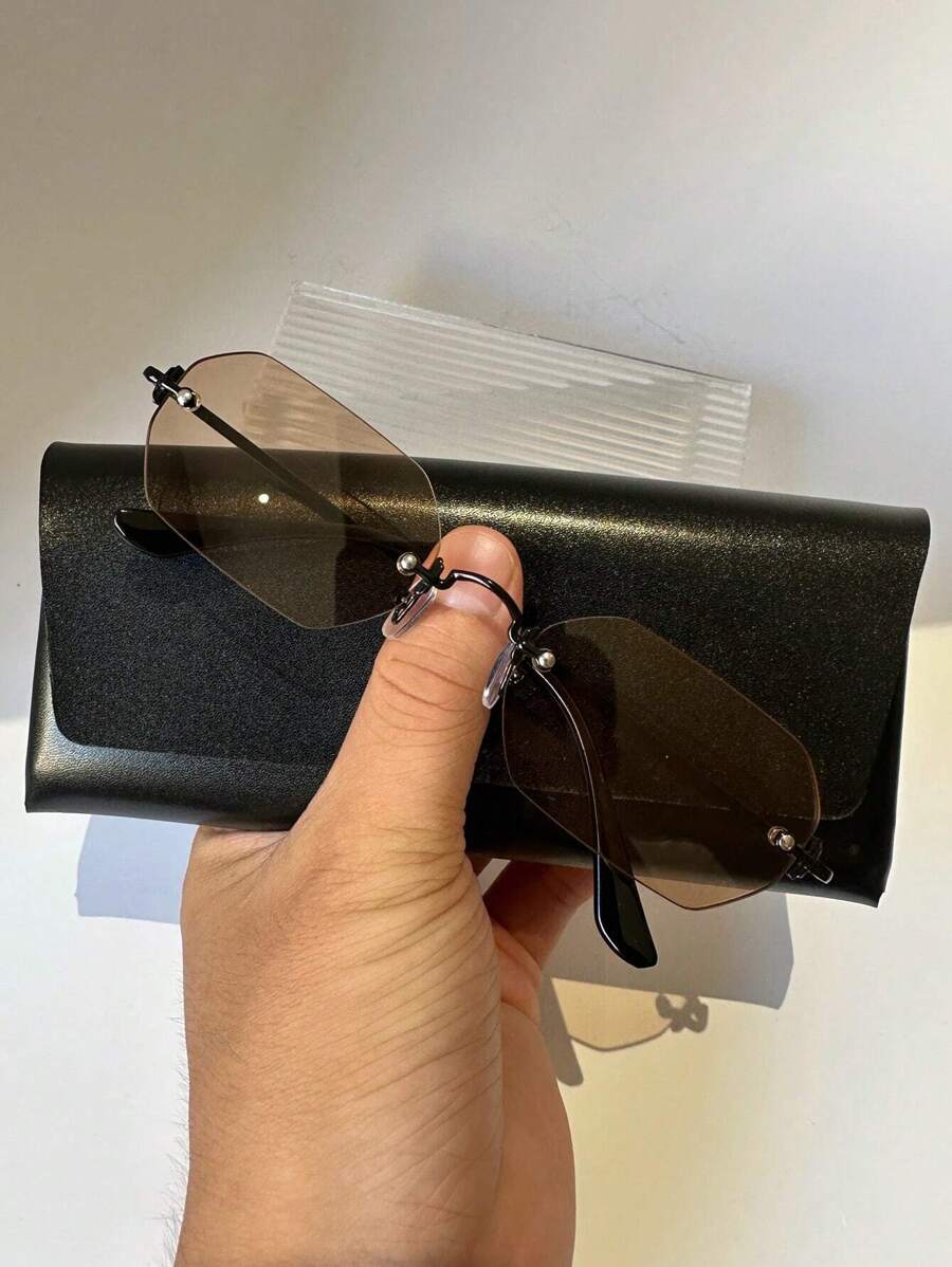 نظارة رجالية معدنية صغيرة بعدسات وردية مائلة ‎50%‎ – ستايل ريترو كلاسيكي مزوّدة بحبل وعلبة