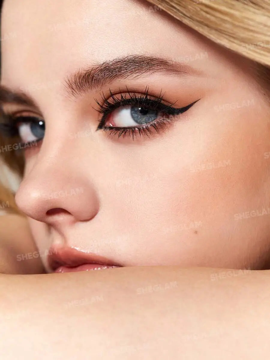 جل تحديد العيون SHEGLAM Intensify Smudge-Proof - أسود، مقاوم للماء، يدوم طويلاً