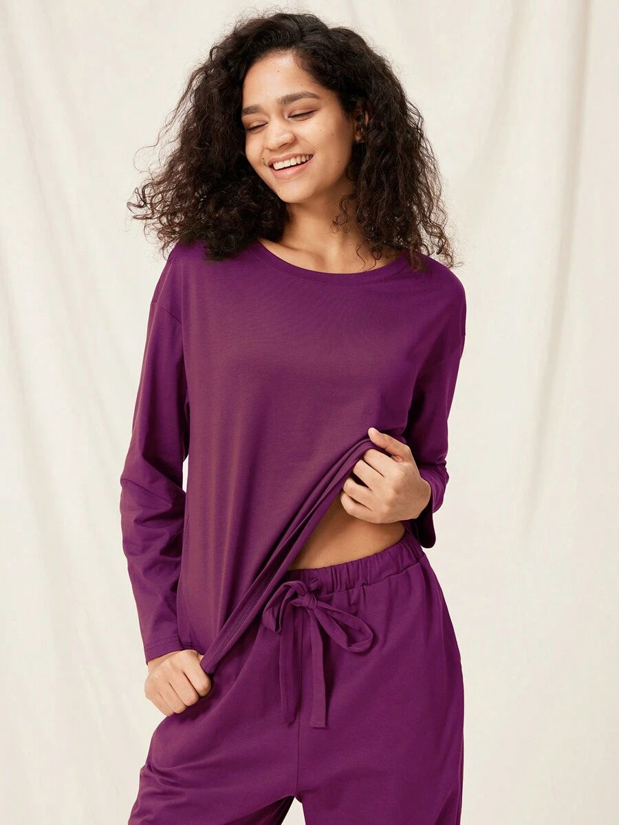 بيجامة نسائي باللون البنفسجي من القطن والمودال من لوفليت