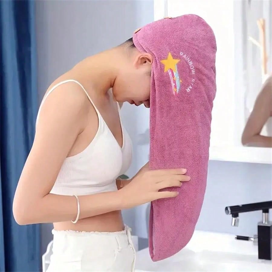 منشفة سميكة مُطرزة لتجفيف الشعر من قماش كورال فليس (قطعة واحدة)