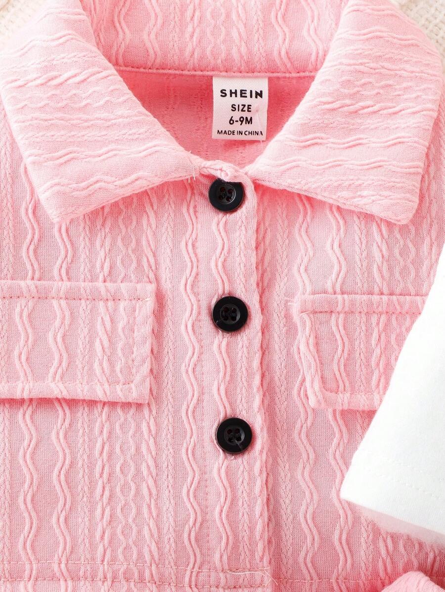 طقم بناتي أنيق من ثلاث قطع، يتكون من جاكيت وتنورة بأزرار أنيقة، مناسب للربيع والخريف