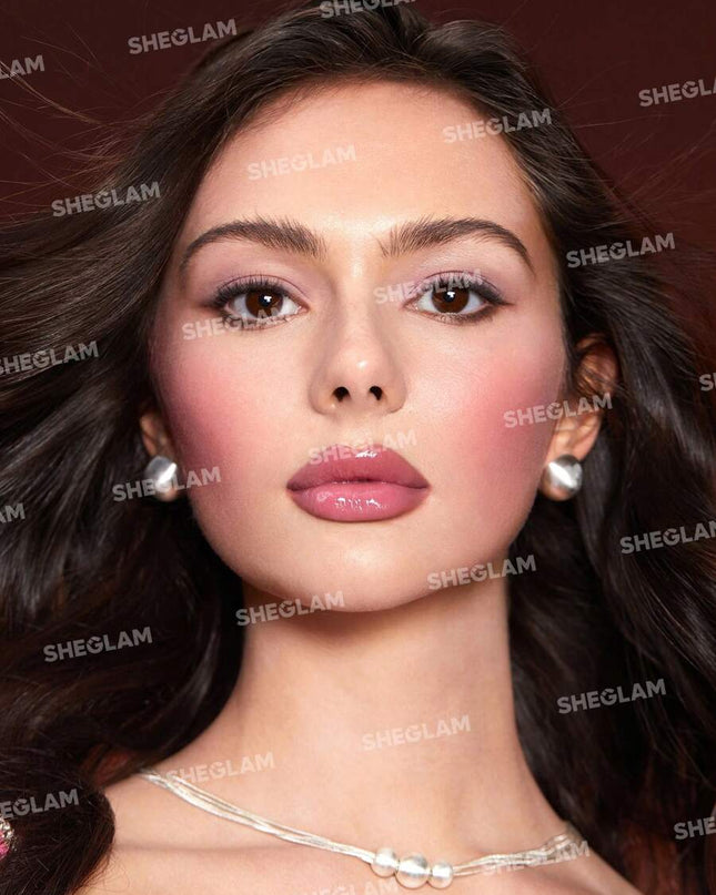 ملمع شفاه Ember Rose المرطب بدرجة Unconditional من شيجلام