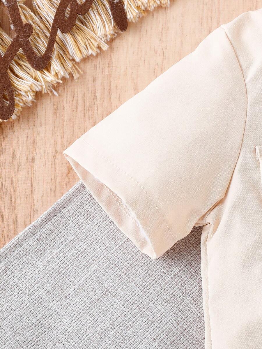 طقم ملابس صيفي للأولاد الصغار، مكون من قميص عمل بأكمام قصيرة وتيشيرت وبنطلون مع جيوب،