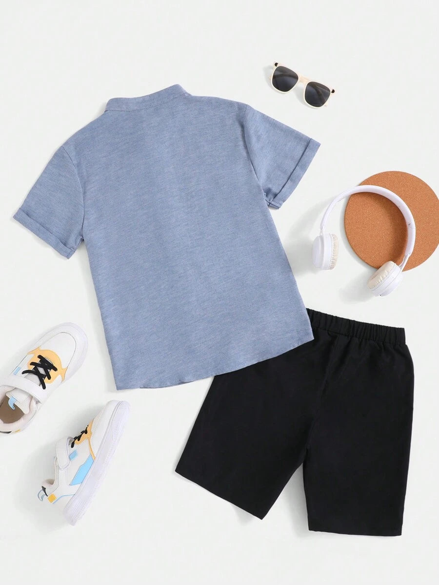 طقم قميص وشورت صيفي كاجوال بياقة واقفة وأزرار ملونة للأولاد من SHEIN