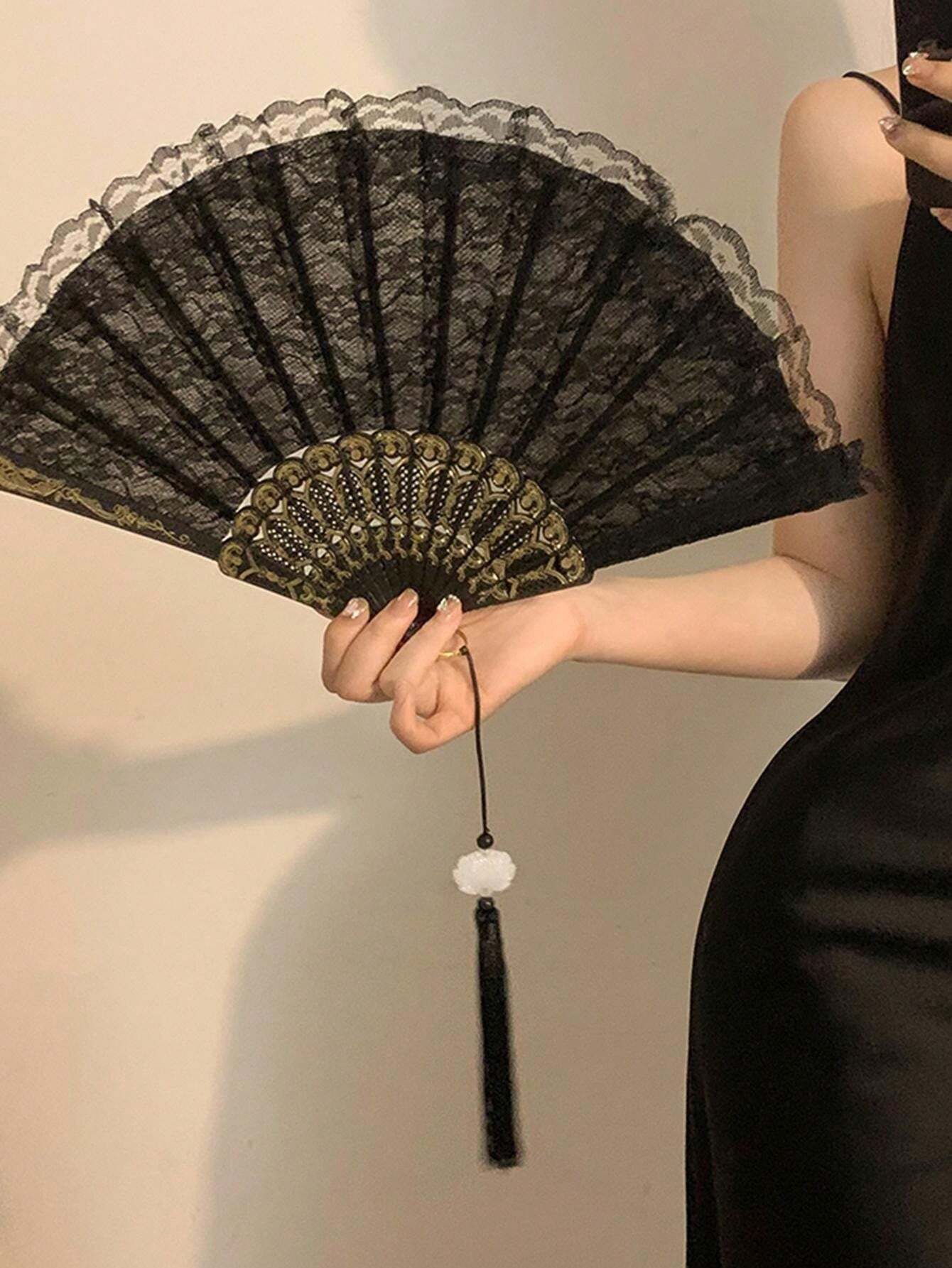 مروحة دانتيل قابلة للطي على الطراز الفرنسي – مظهر كلاسيكي أنيق للصيف والرقص