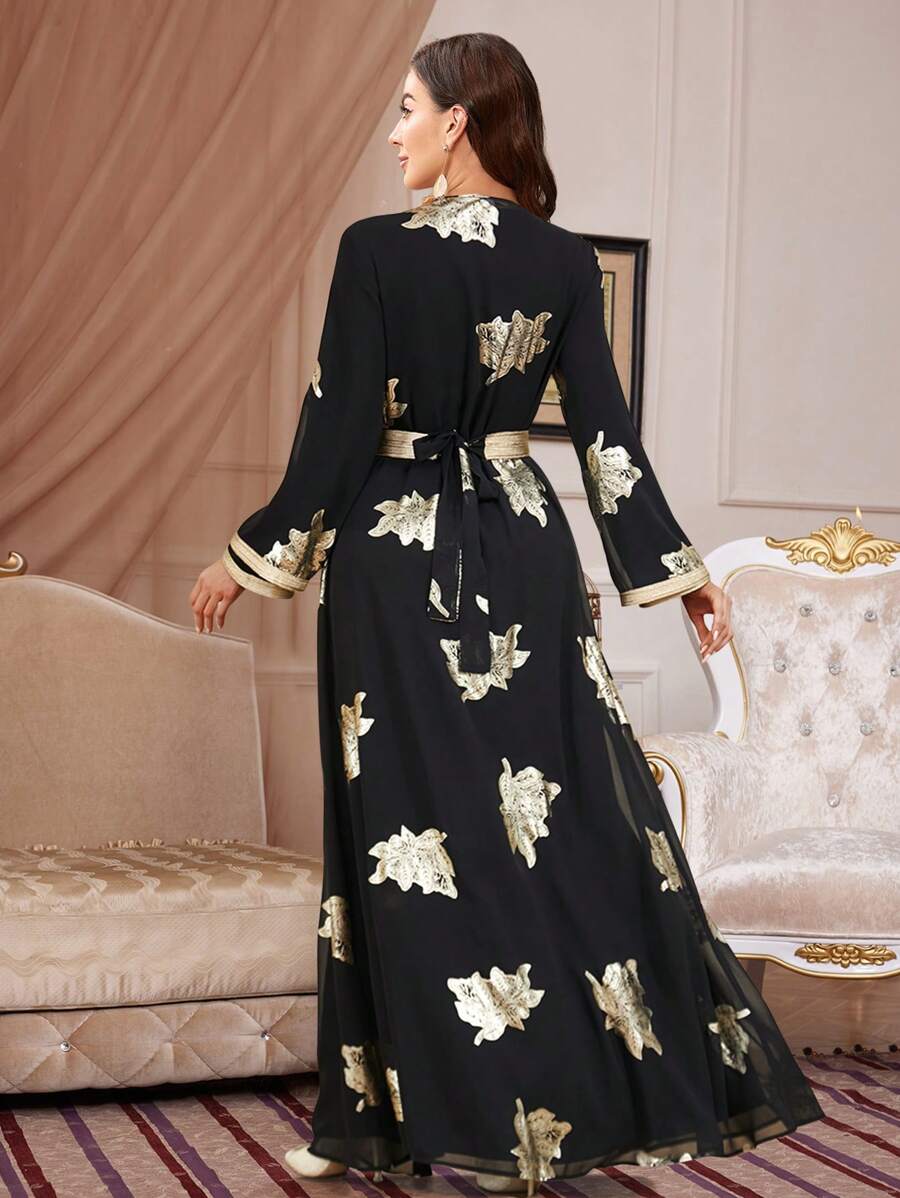 قفطان نسائي طويل بنقشة زهور بأكمام طويلة