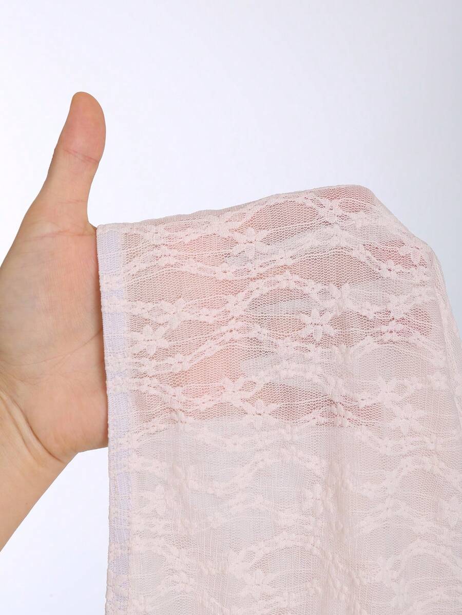 توب نسائي قصير صيفي بلون سادة من Sweetra – تصميم Halter Neck مع ربطة أمامية