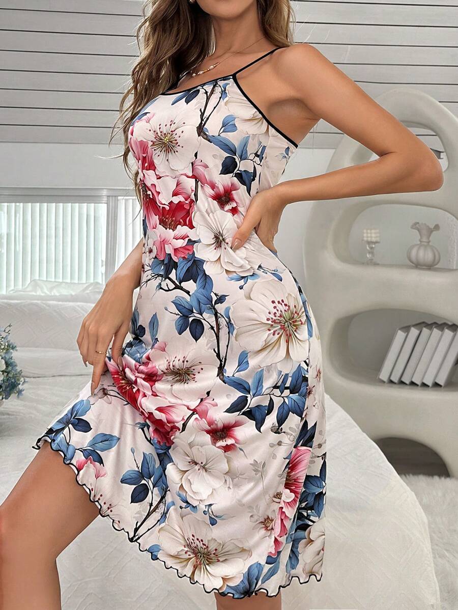 فستان نوم نسائي من كامي بطبعة زهور عشوائيةShein