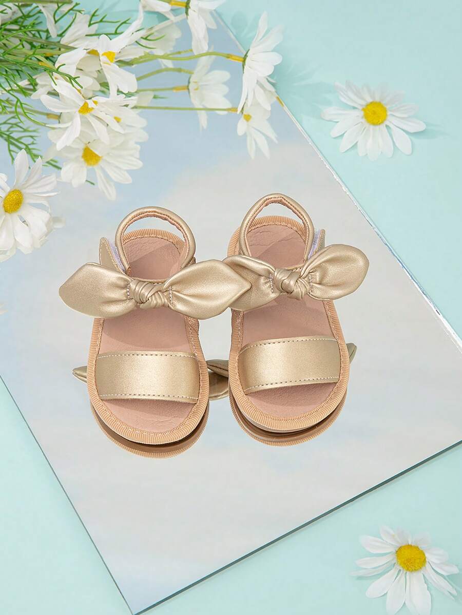 صندل أطفال رضع وتودلر بحزام كاحل بتصميم بسيط وإغلاق بخطاف وحلقة مع زينة عقدة Shein