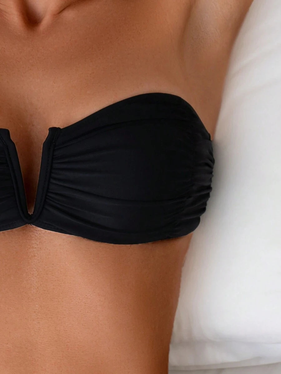 طقم بيكيني نسائي من Swim Basics – لون موحّد، بنمط مزيّن بدون حمالات