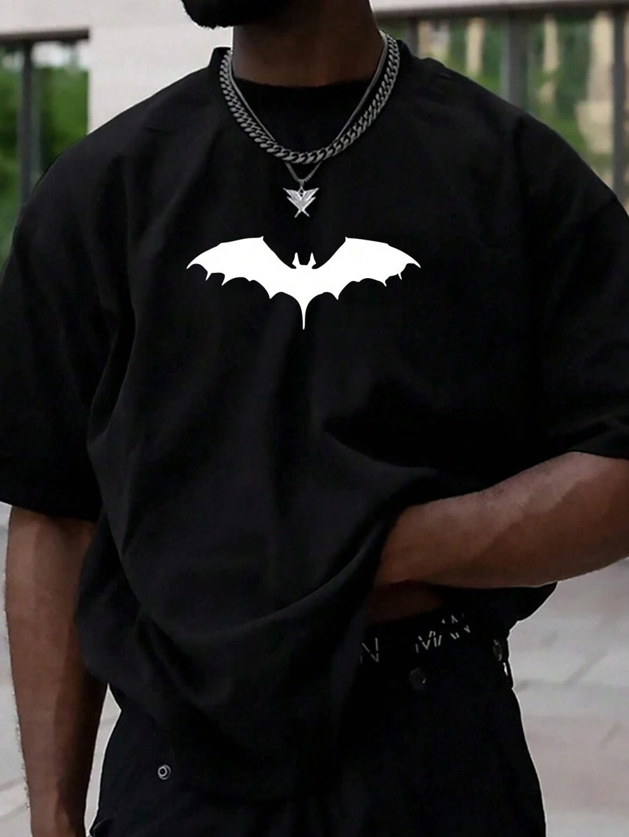 تي شيرت رجالي صيفي كاجوال بأكمام قصيرة ورقبة دائرية وطبعة خفاش بمقاسات كبيرةShein