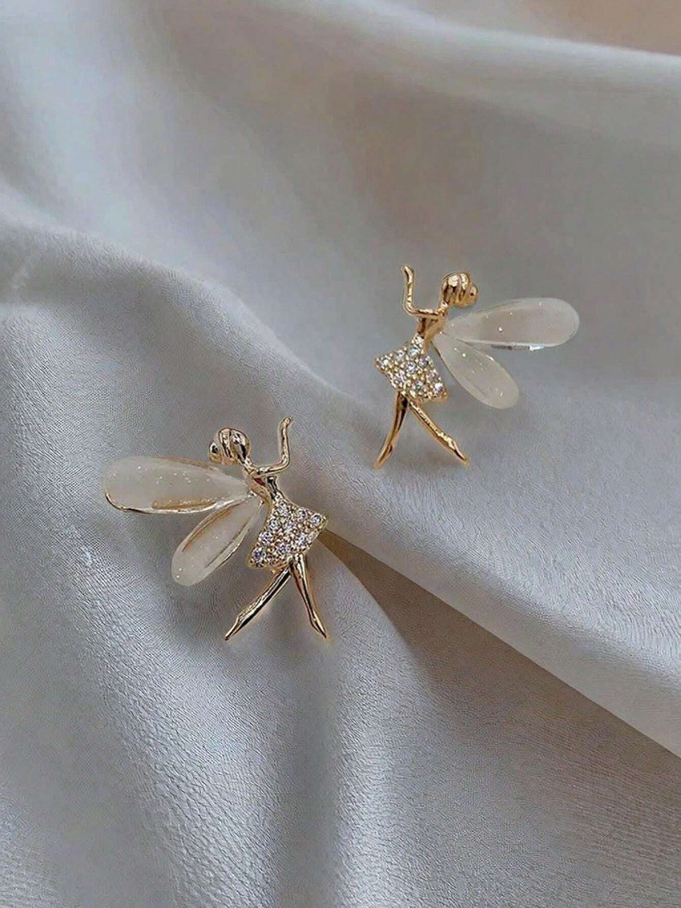 زوج أقراط “إلف” كورية لطيفة وعصرية — مجوهرات أنثوية أنيقة