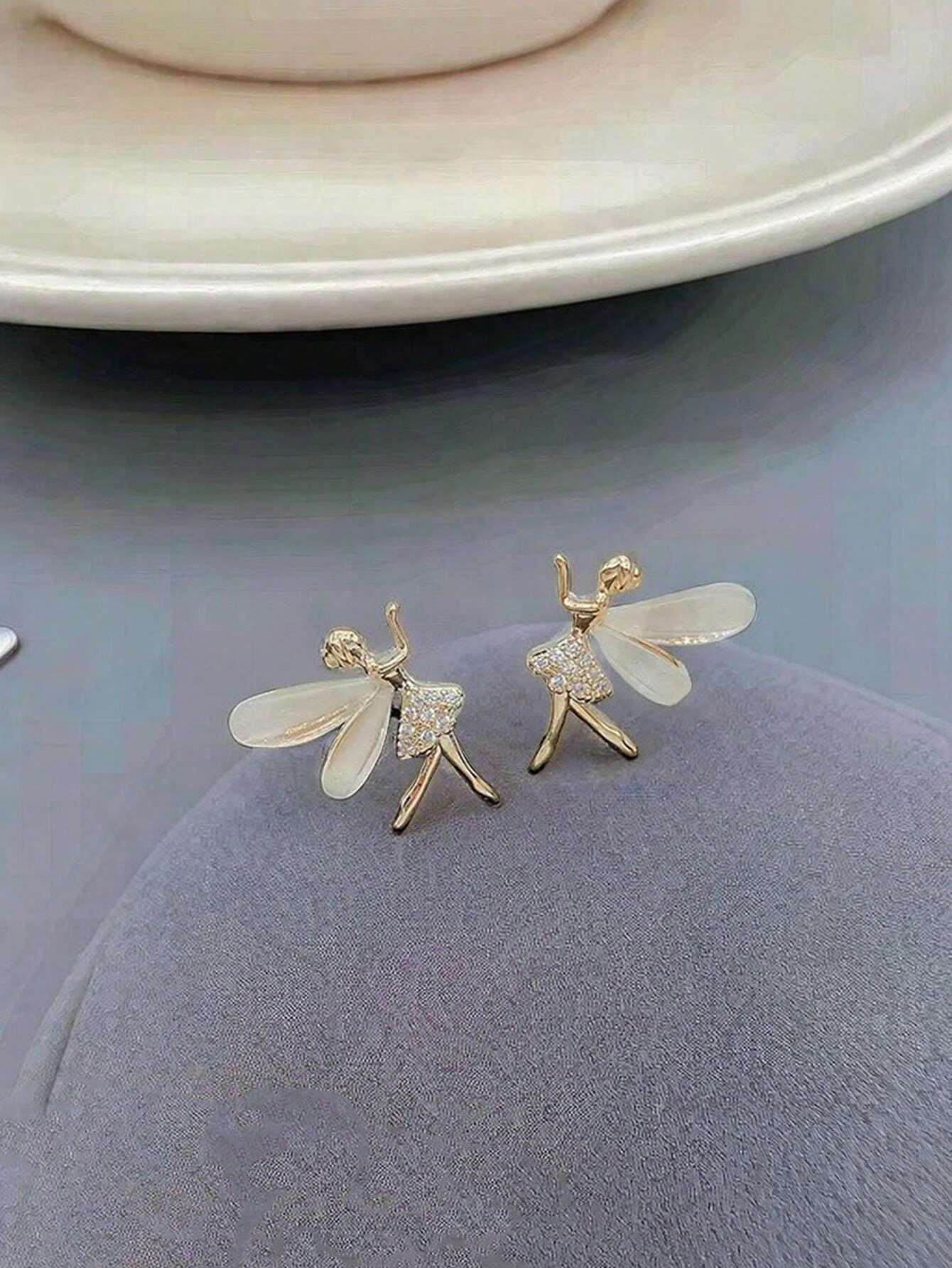 زوج أقراط “إلف” كورية لطيفة وعصرية — مجوهرات أنثوية أنيقة