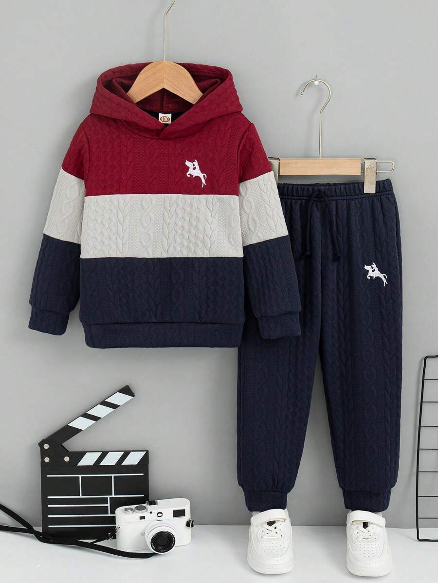 طقم أولادي عملي وأنيق مثالي لأيام الشتاء الباردة 💙 للأولاد الصغار