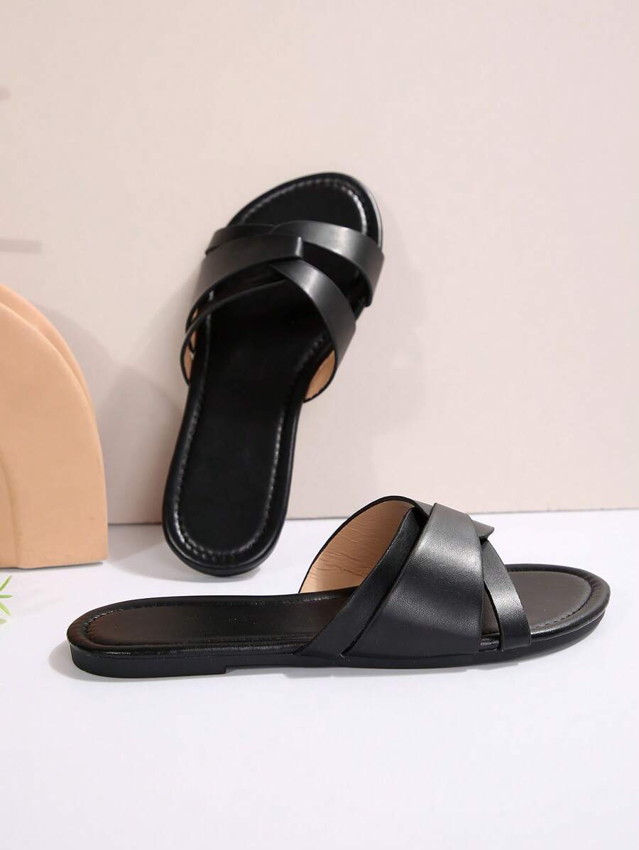 حذاء كعب منخفض للنساء بطراز فني فراغي Shein