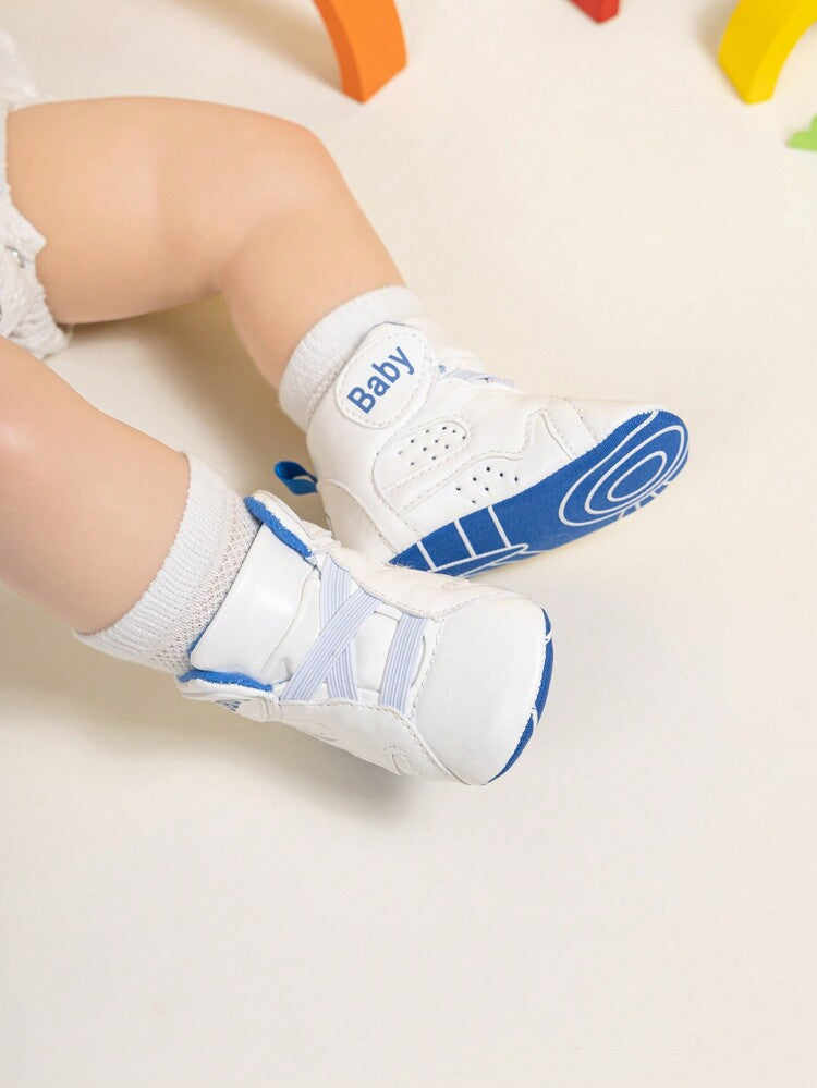 حذاء رياضي كاجوال للأولاد الرضع ذات تصميم شريط مرن