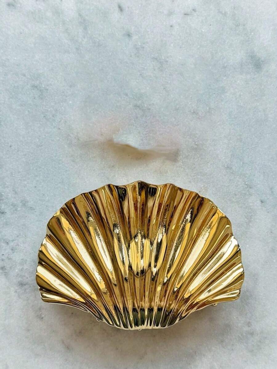 مشبك شعر معدني بتصميم صدفة – إكسسوار صيفي أنيق للنساء
