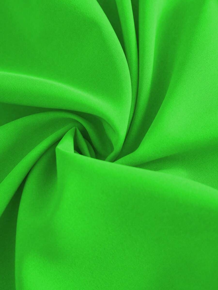 فستان ماكسي كاجوال بدون أكمام سادة للنساء بمقاسات كبيرة من shein