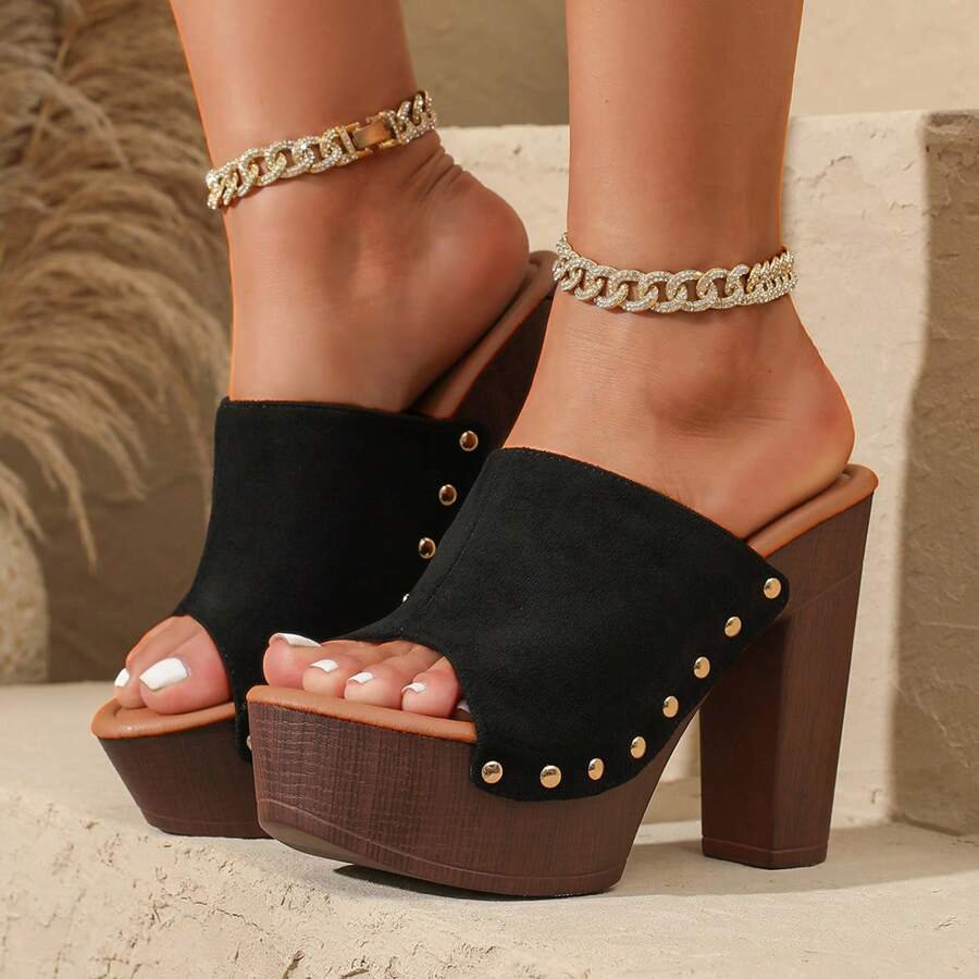 حذاء نسائي اسود بكعب عالي