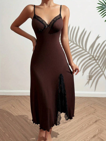 فستان نوم نسائي بفتحات بدون أكمام من الدانتيل المخطط – ناعم ومريح _ shein